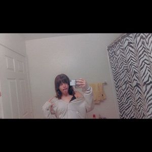 Meet your Posher, Bella